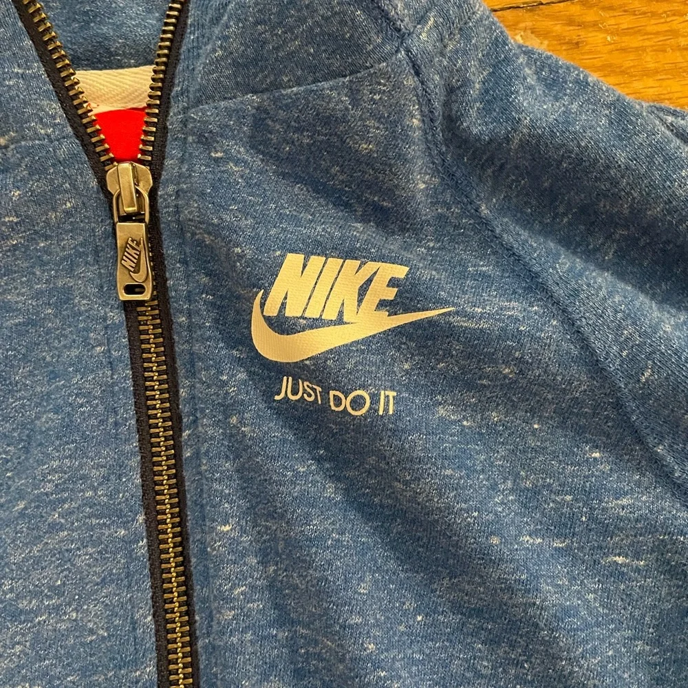 MUST GO Nike Full ZIP Hoodie Girls Small - Picture 3 of 4